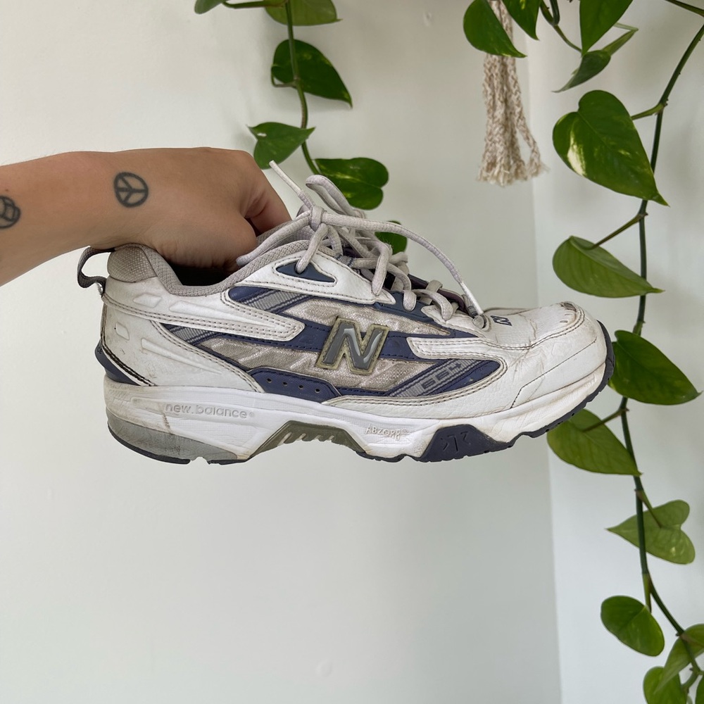 664 New balance sneakers